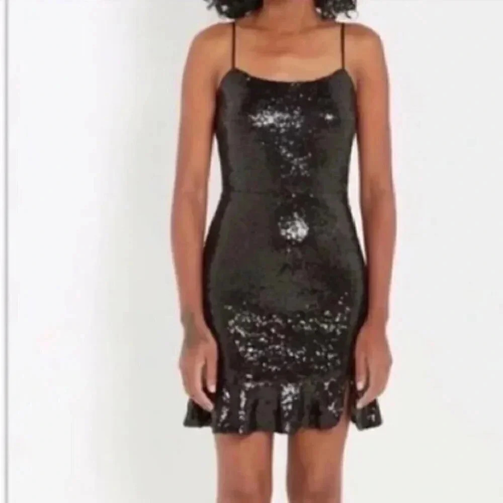 Nordstrom Soprano Sequin Ruffle Hem Mini Dress in Black Sz medium 8/10